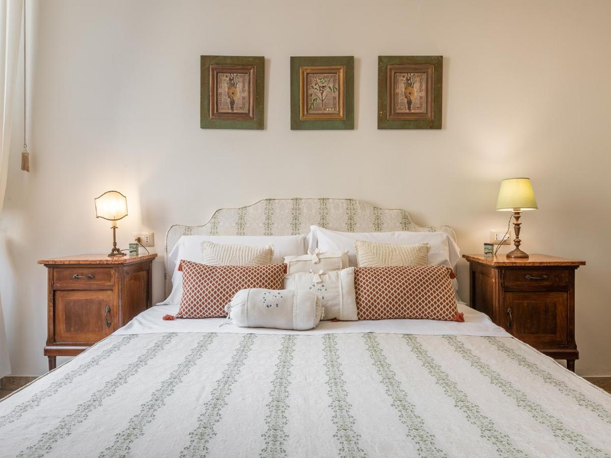 Palazzo Santa Caterina Bed & Breakfast Dorgali Exterior photo