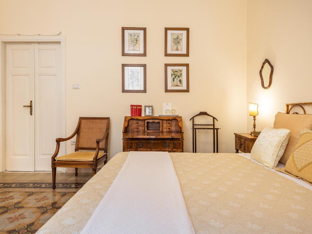 Palazzo Santa Caterina Bed & Breakfast Dorgali Exterior photo
