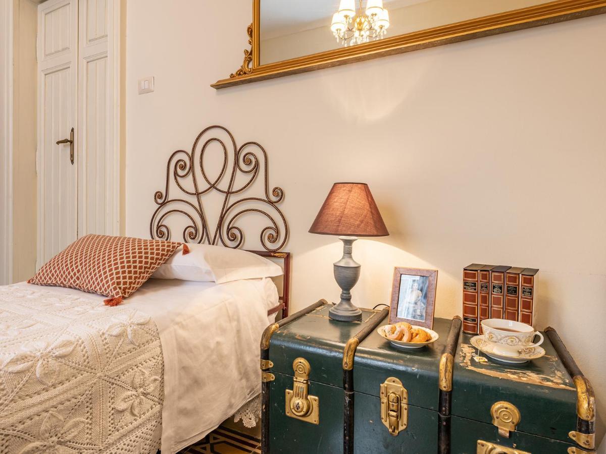 Palazzo Santa Caterina Bed & Breakfast Dorgali Exterior photo